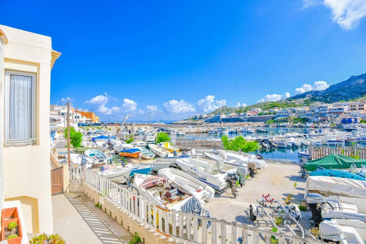 Le Cabanon Des Goudes - Vue Et Parking *